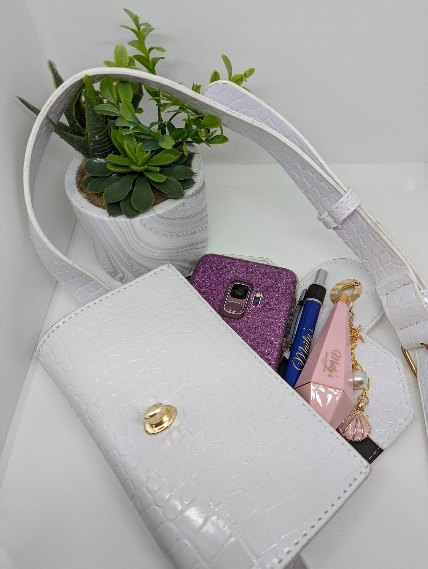 Belted Wallet - Maily's Classic Accessories