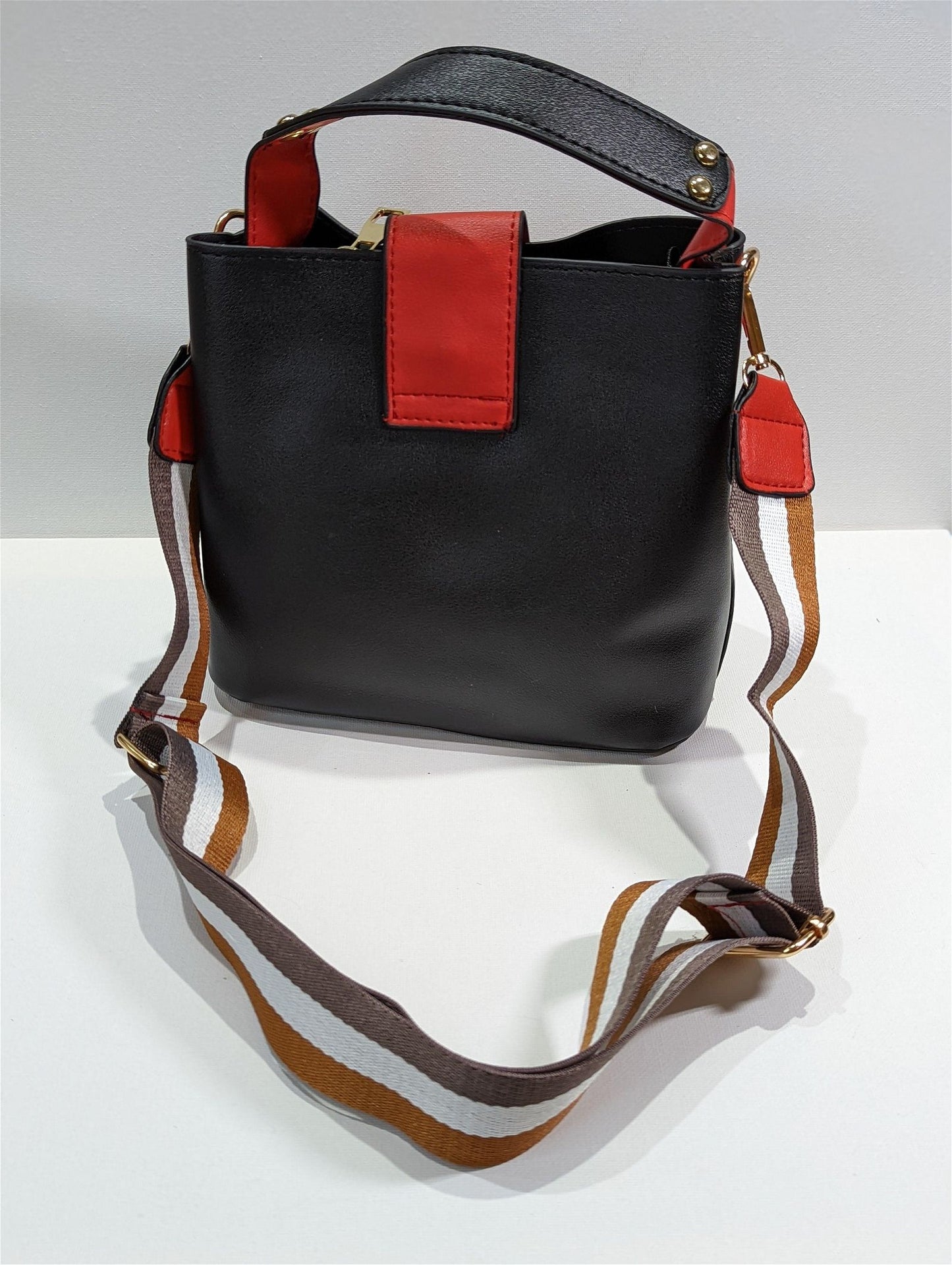 Crossbody Bag - Maily's Classic Accessories