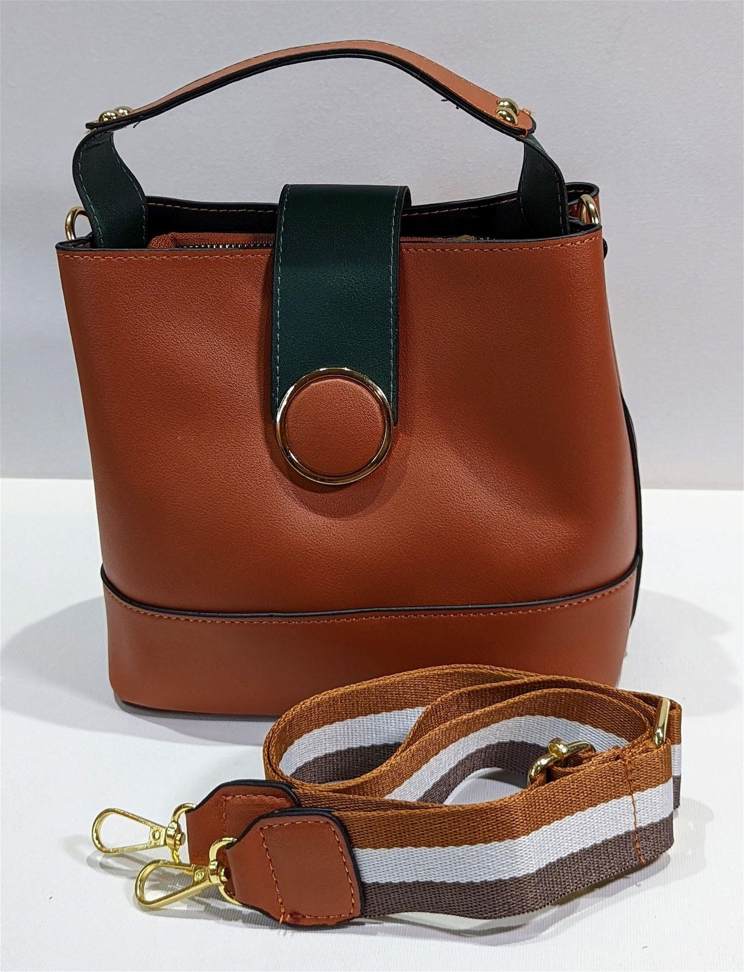 Crossbody Bag - Maily's Classic Accessories