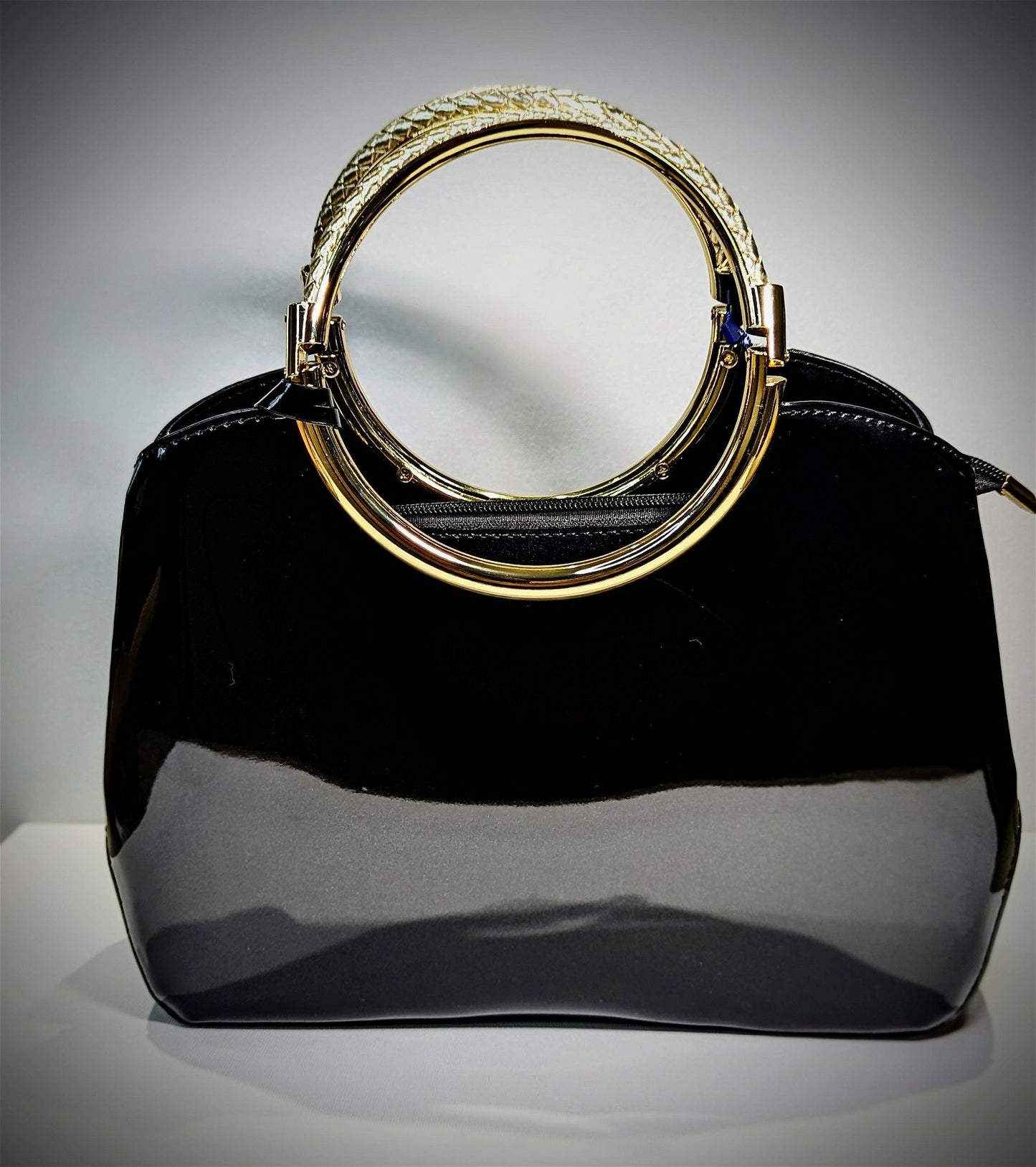 Elegant Lady Handbag - Maily's Classic Accessories