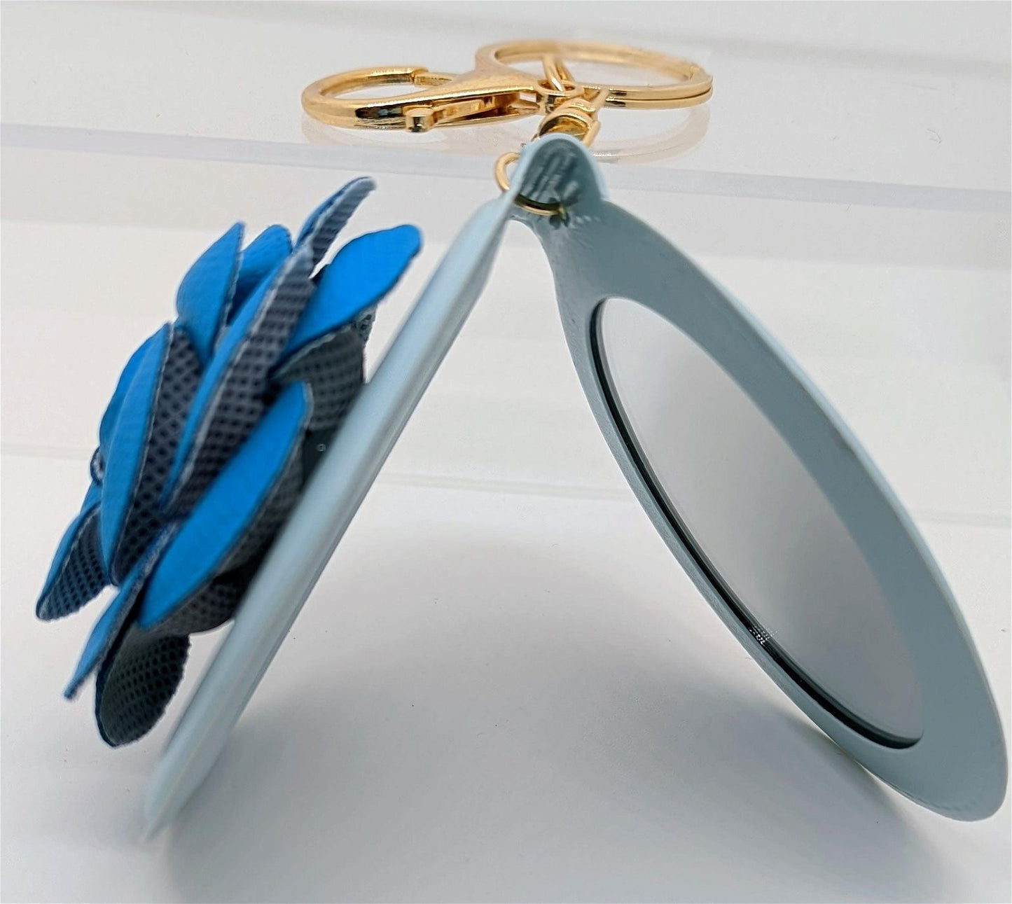 Elegant Rose Keychain - Maily's Classic Accessories