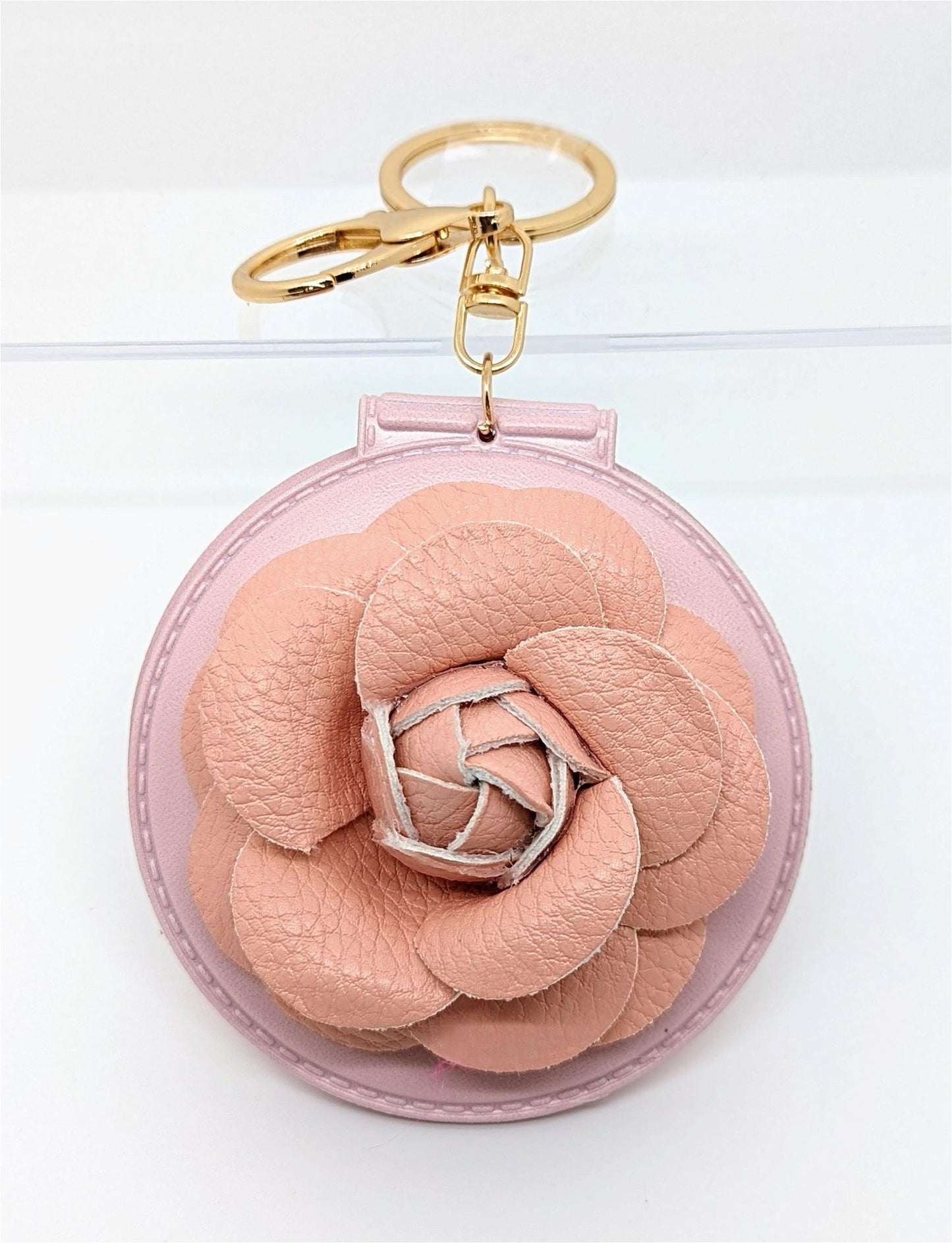Elegant Rose Keychain - Maily's Classic Accessories