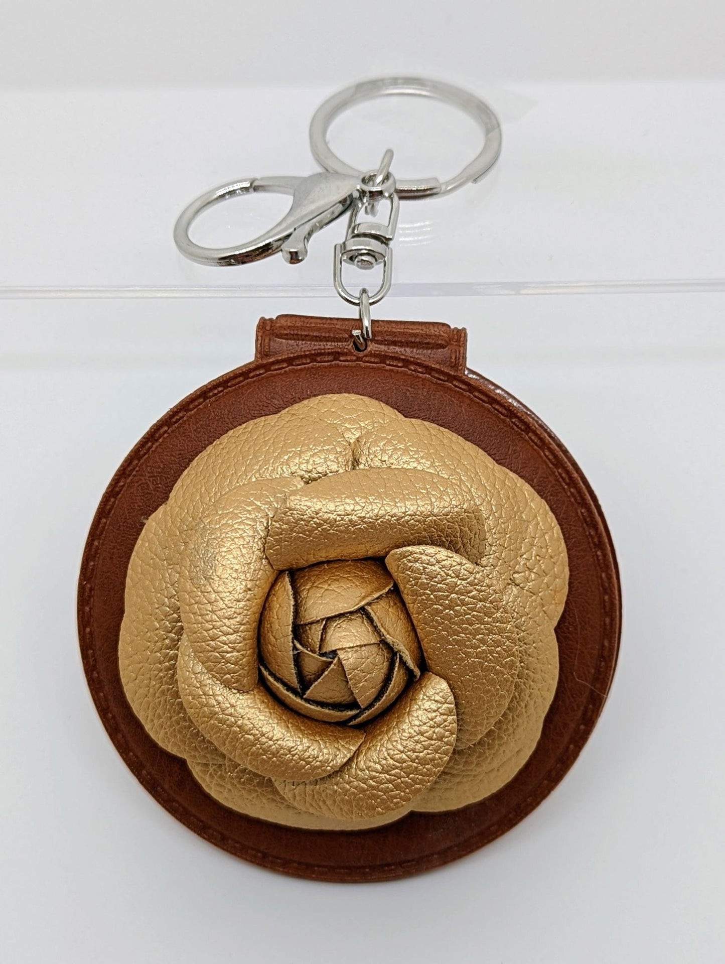Elegant Rose Keychain - Maily's Classic Accessories