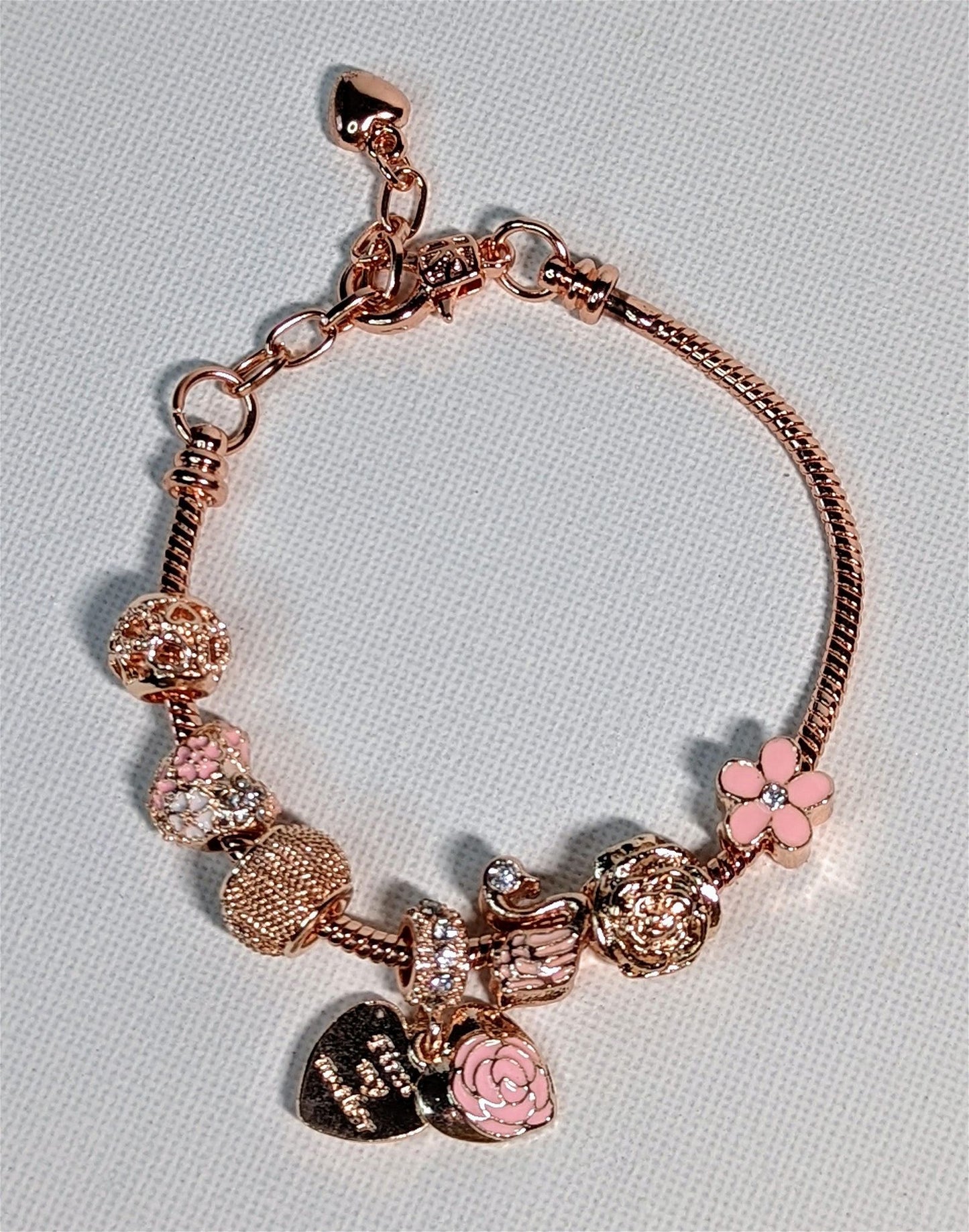 Heart on the Hand - Maily's Classic Accessories