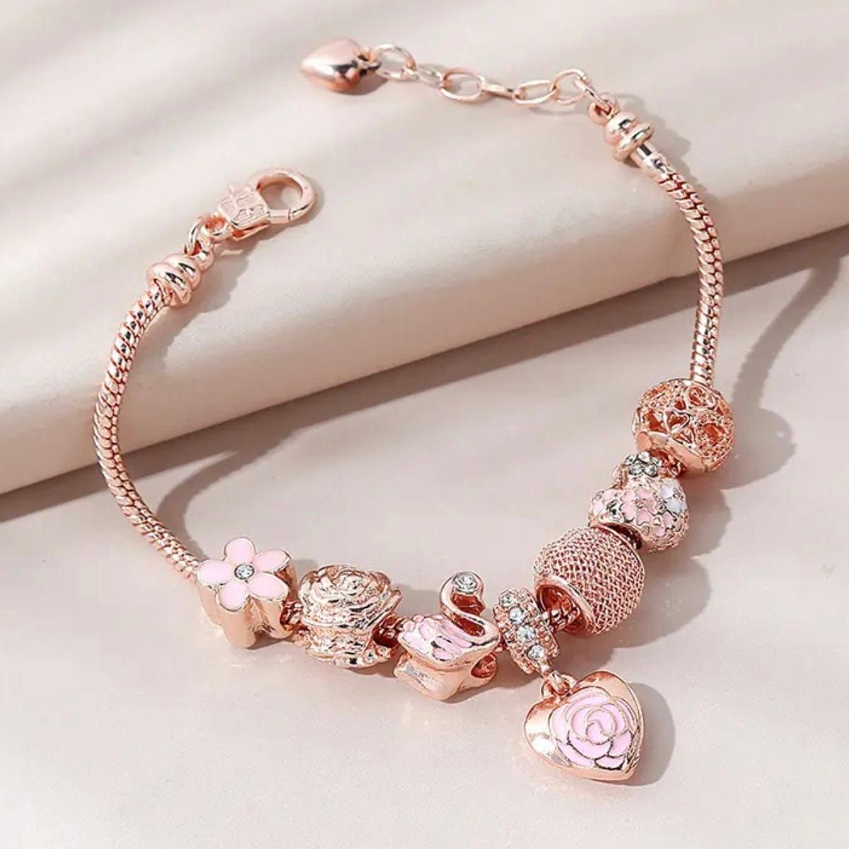 Heart on the Hand - Maily's Classic Accessories