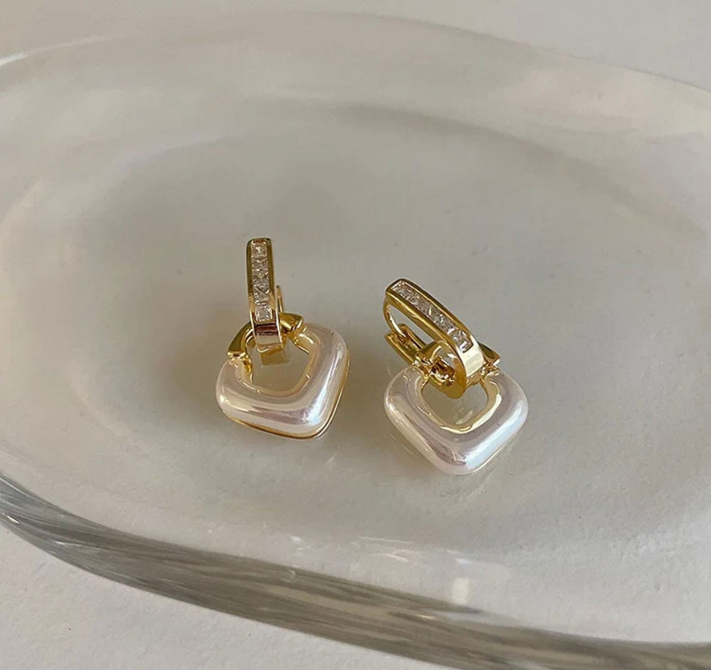 Square Pearl Pendant - Maily's Classic Accessories