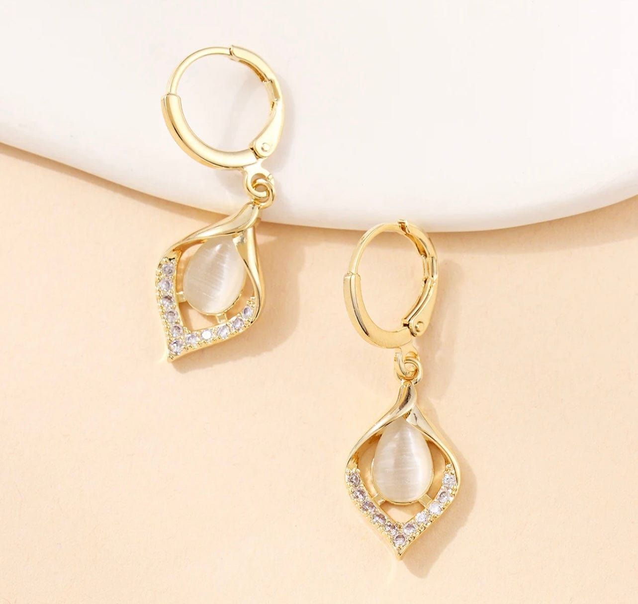 Tear Drop Earrings - Maily's Classic Accessories