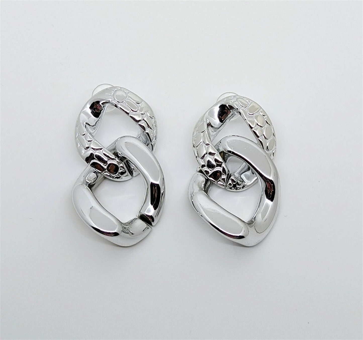 The Chain Earrings - Maily's Classic Accessories