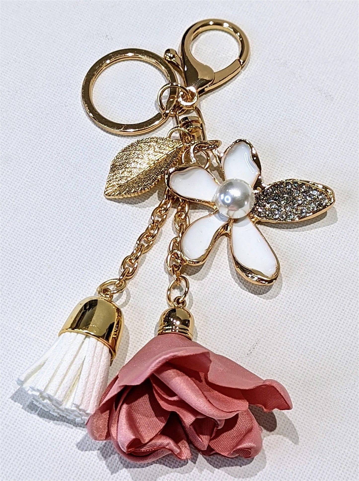 The Elegant Flower Keychain - Maily's Classic Accessories