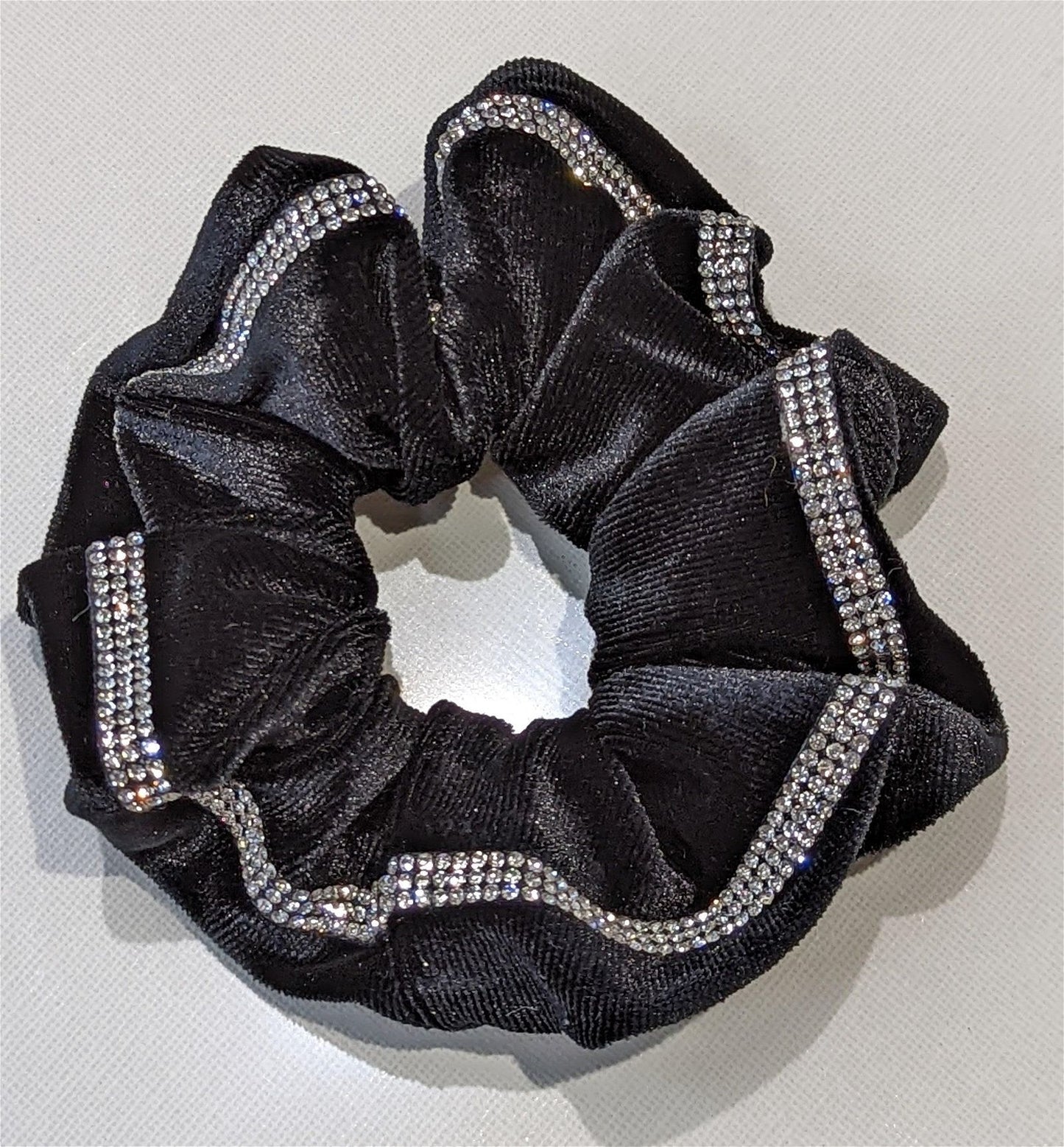 The Fancy Scrunchie - Maily's Classic Accessories