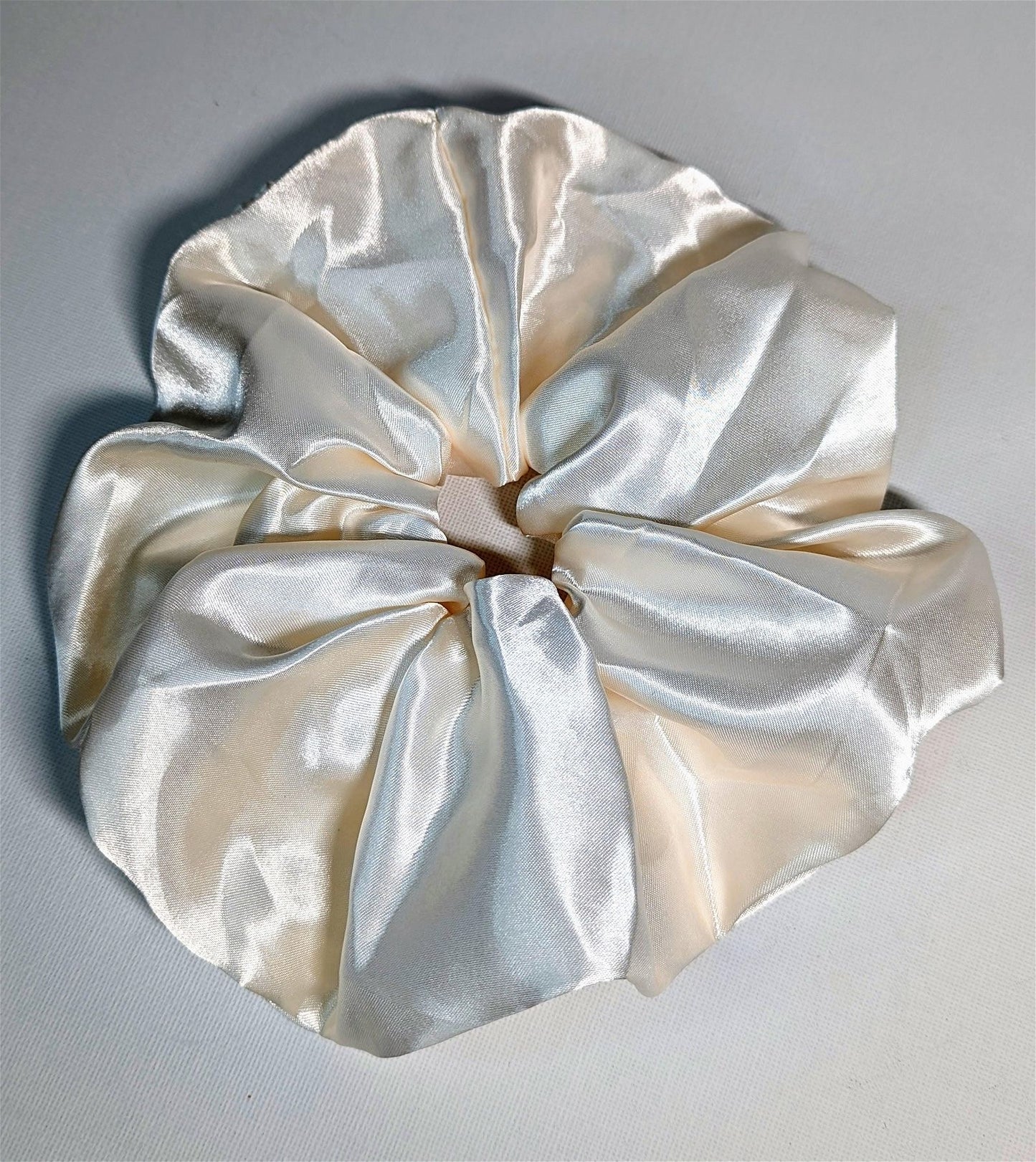 The Jumbo Scrunchie - Maily's Classic Accessories