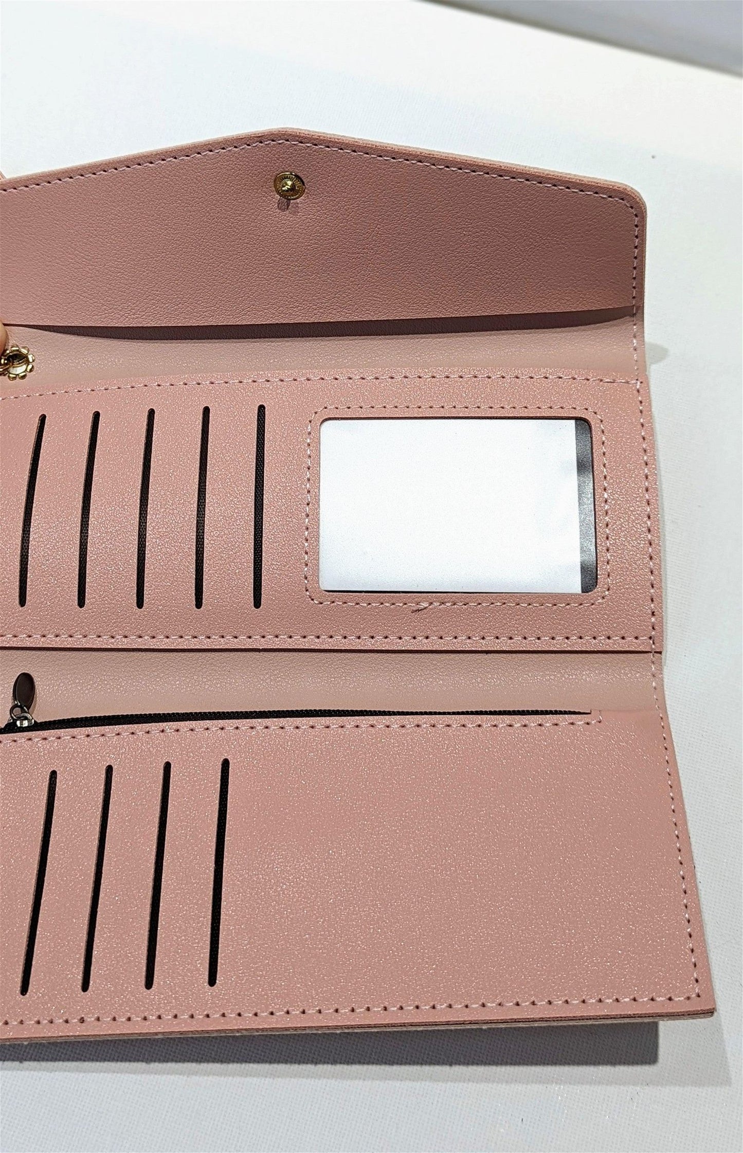 The Minimalist Wallet - Maily's Classic Accessories