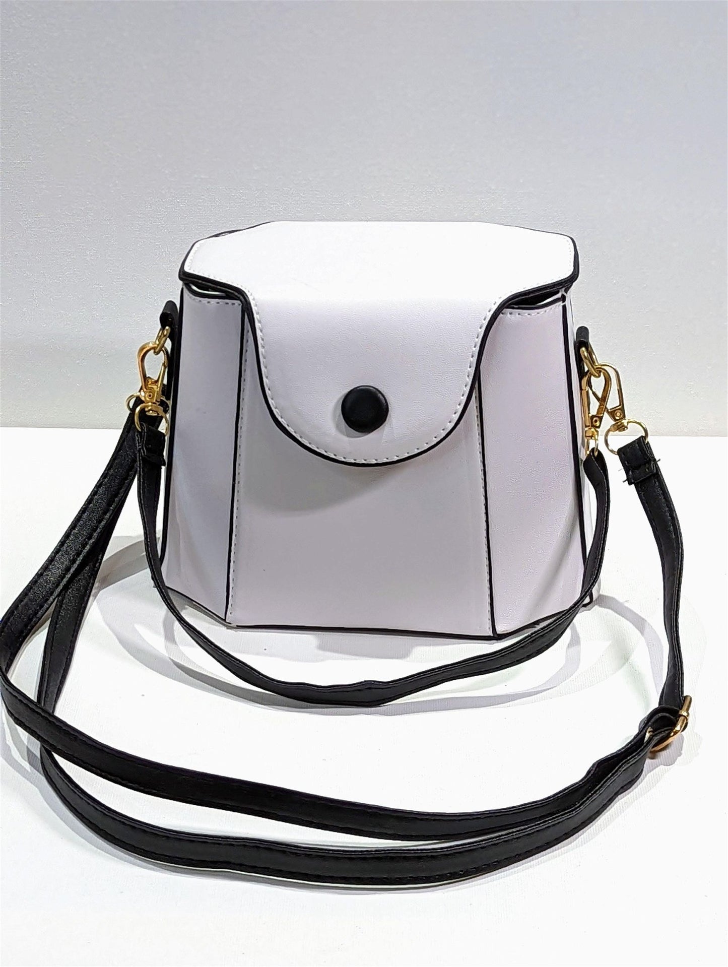 The Photographer - Maily's Classic Accessories