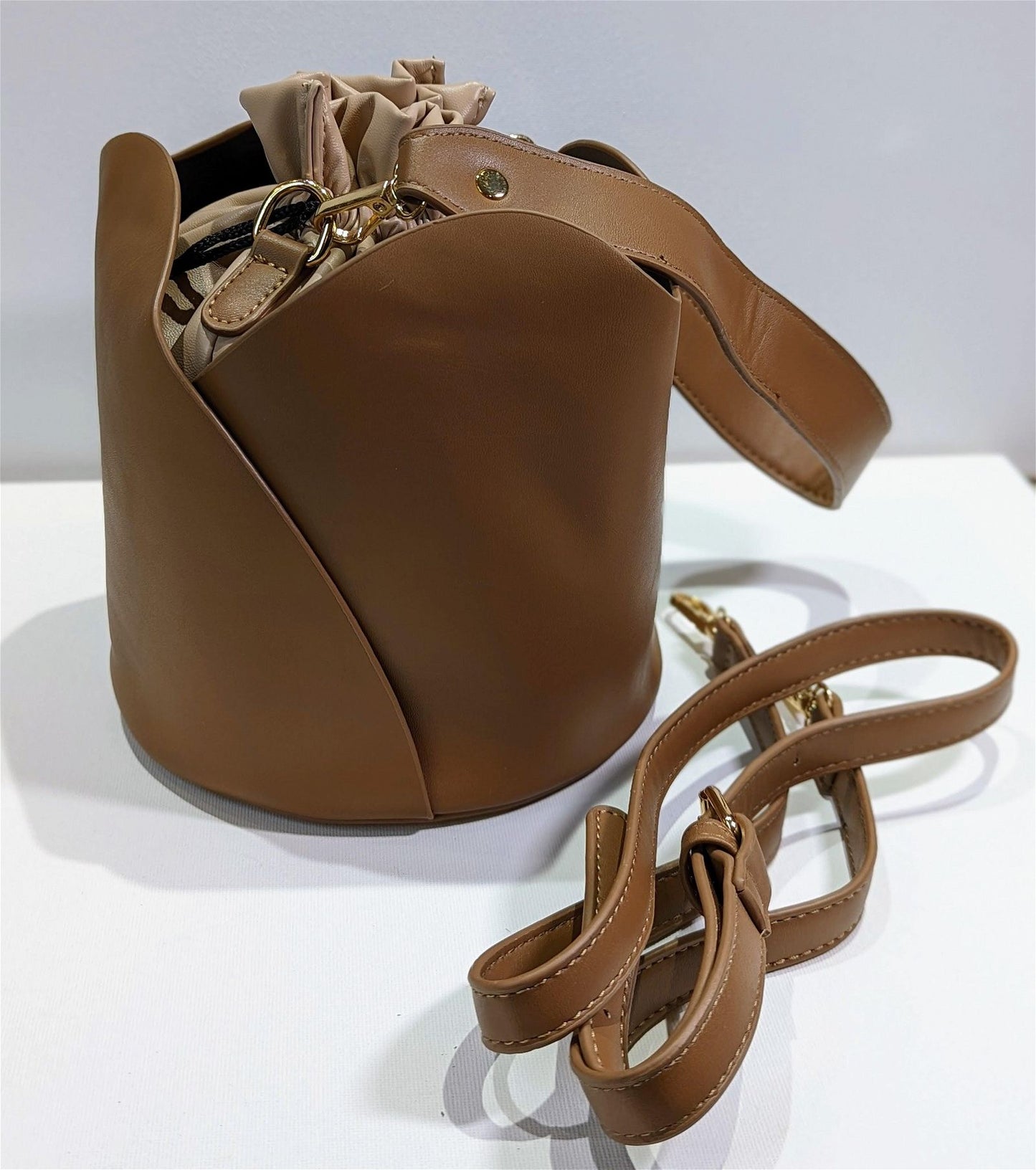 The bucket Bag - Maily's Classic Accessories