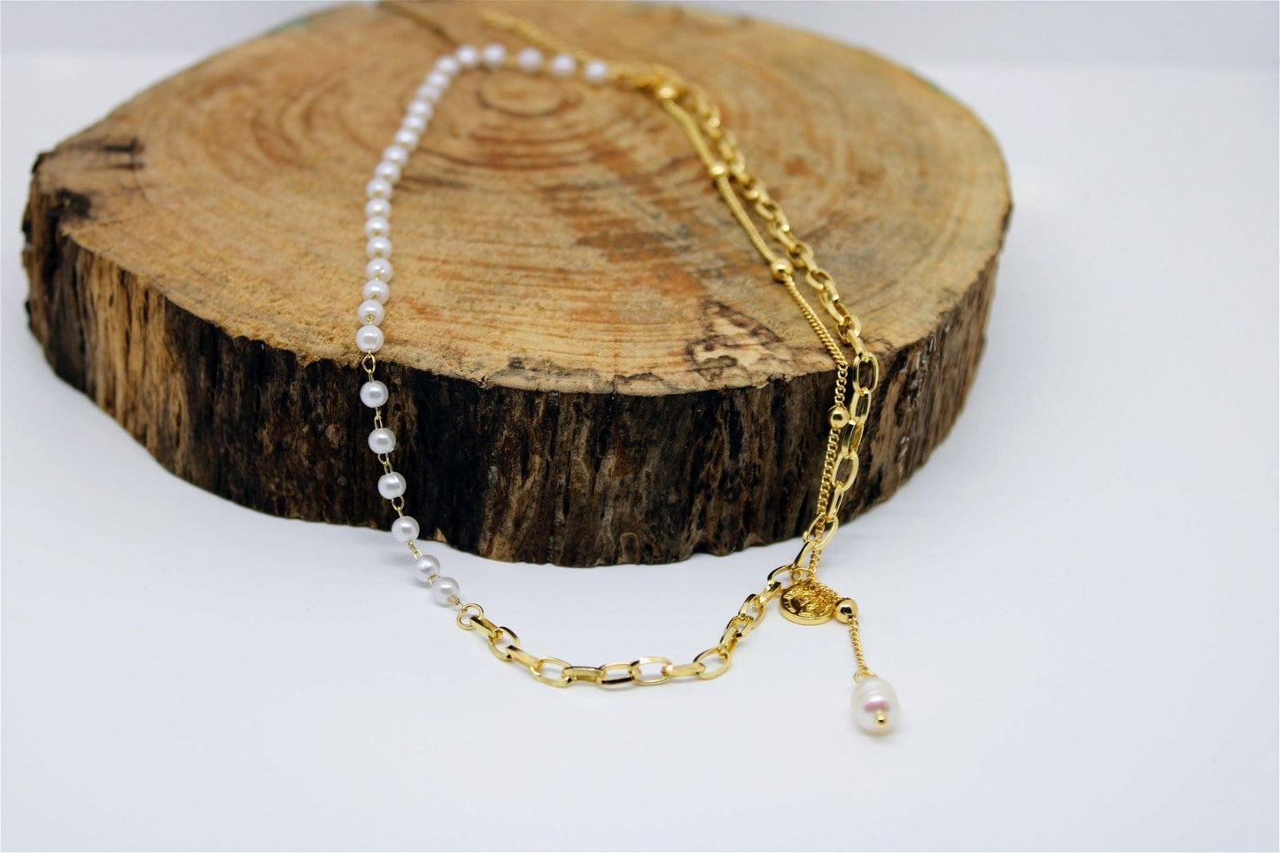 Tiny Pearl Necklace - Maily's Classic Accessories