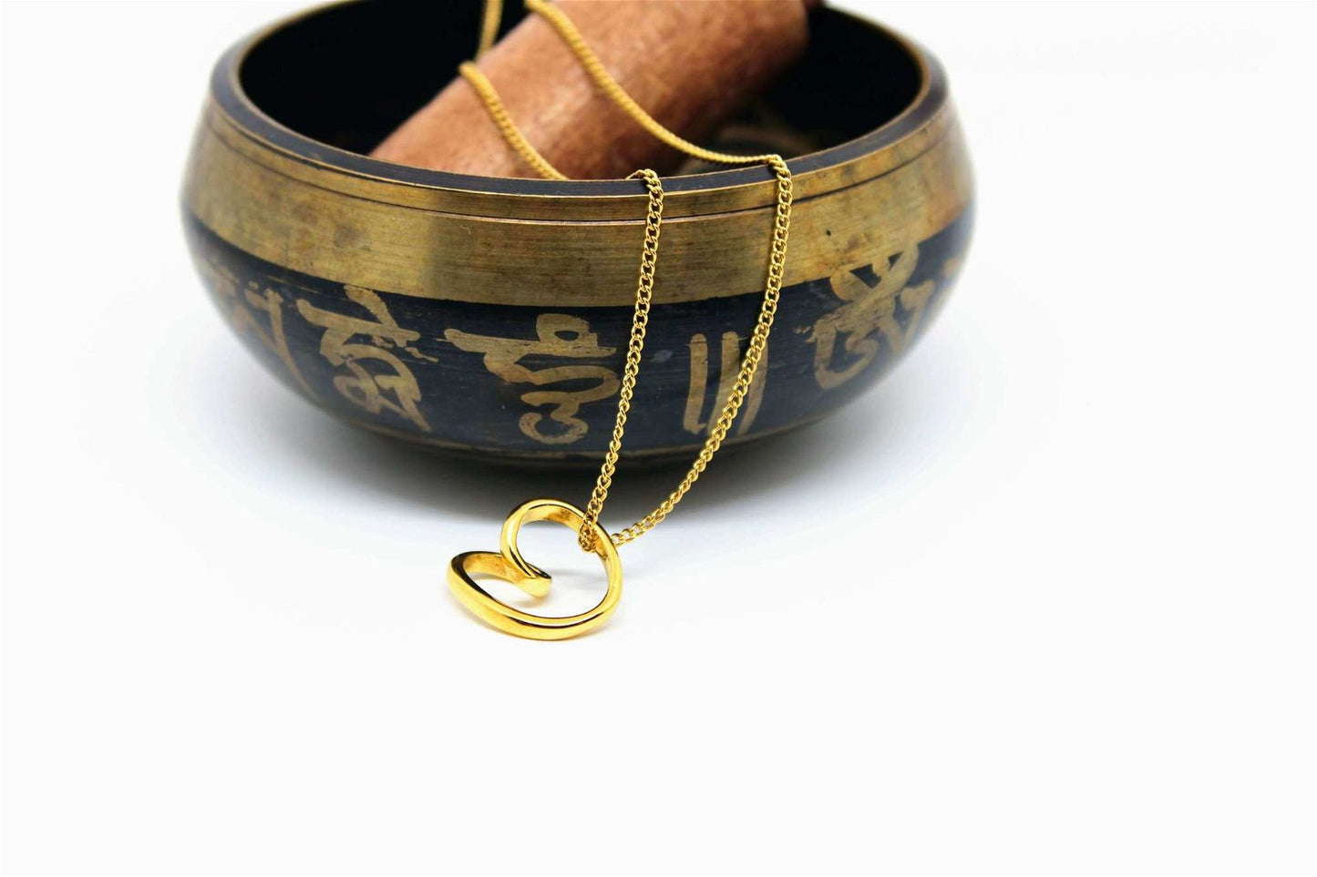 Twisted Heart Necklace - Maily's Classic Accessories
