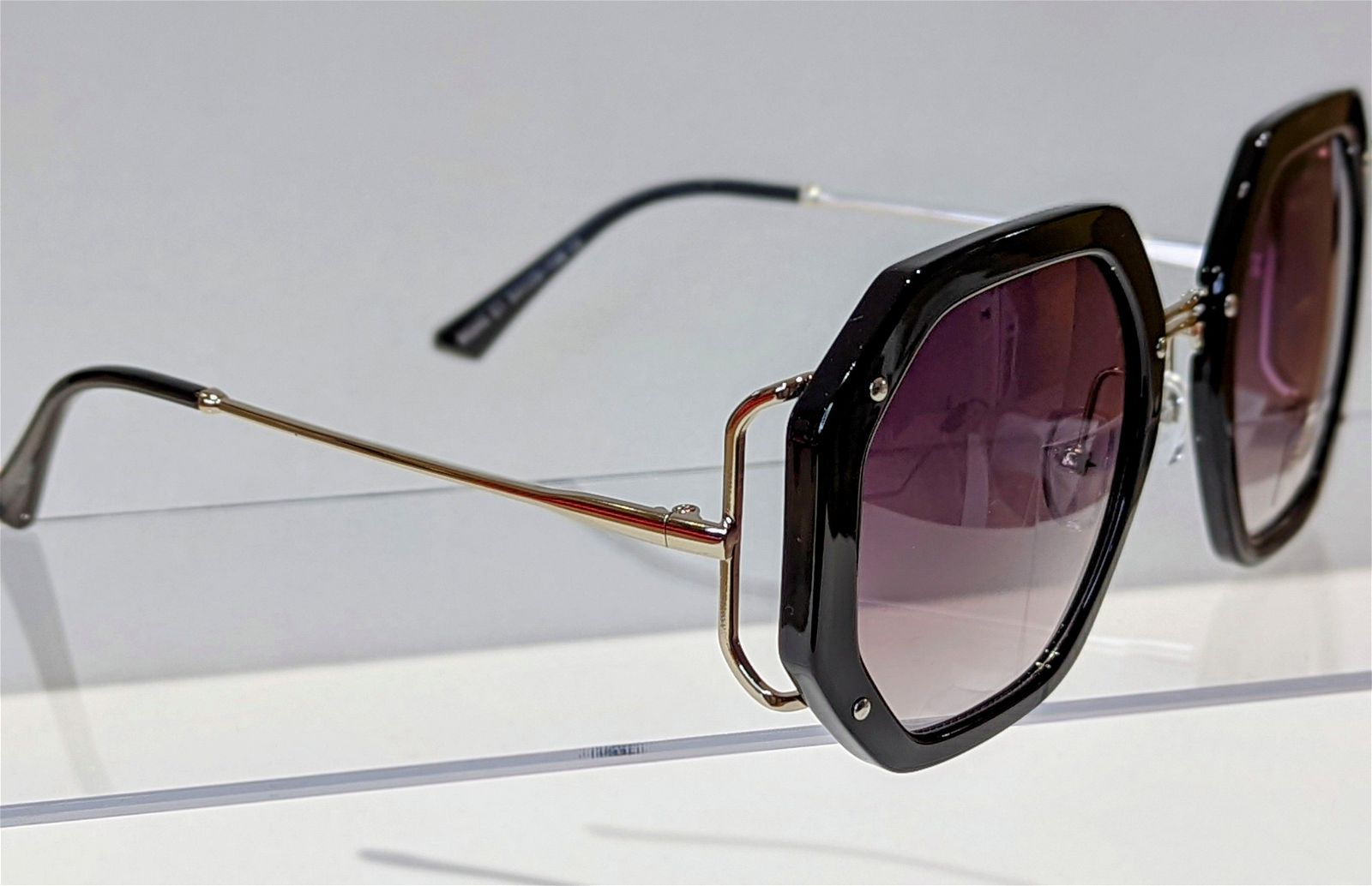 The Octagon Sunglasses - Maily's Classic Accessories