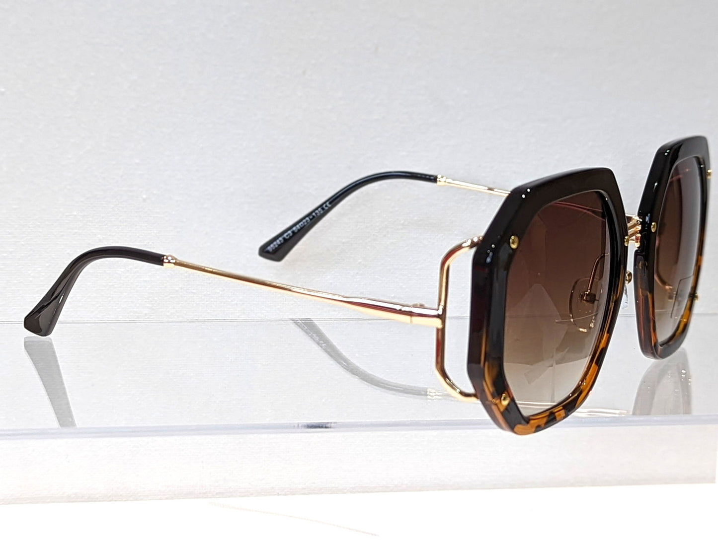 The Octagon Sunglasses - Maily's Classic Accessories